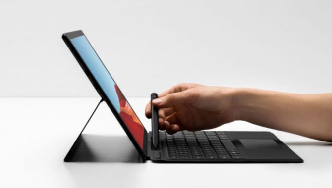 Næste Surface Pro fra Microsoft kan køre på solenergi