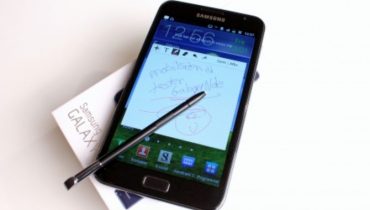 Overblik: Stylus deler vandene og Samsung skaber debat