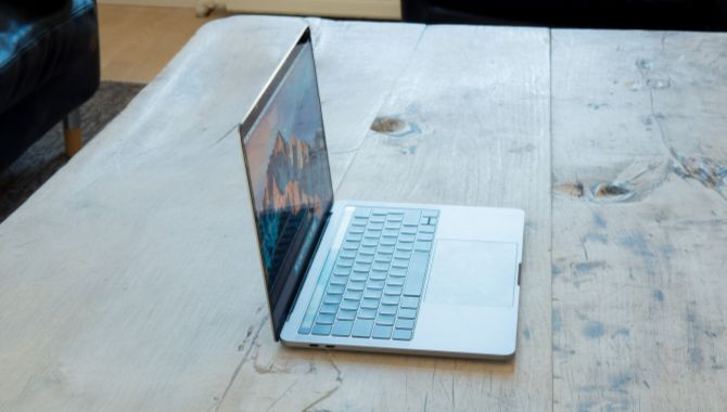 Apple tilbagekalder MacBook Pro-enheder med farligt batteri