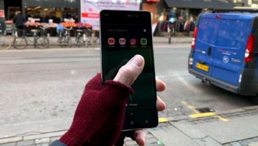 Se Samsung Galaxy S10 i holdbarhedstest