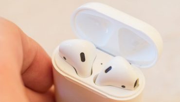 Rygte: Apple AirPods 2 kan oplades på et kvarter