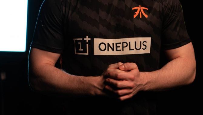 OnePlus træder ind i professionel gaming