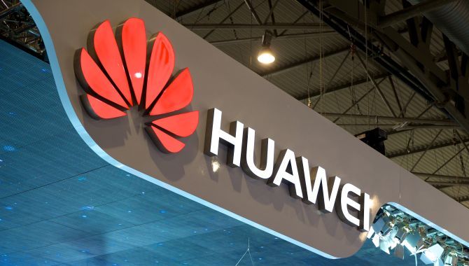 Huawei irettesætter medarbejdere for tweet via iPhone
