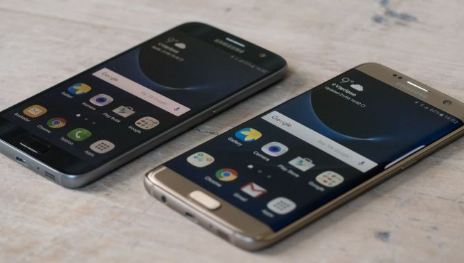 Samsung bringer den flade skærm tilbage i Galaxy S10