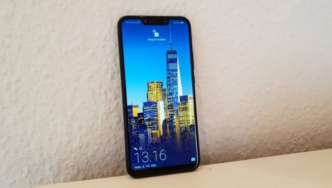 Huawei lancerer den første telefon i Mate 20-serien