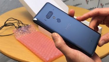 Video: Vi pakker HTC U12+ ud