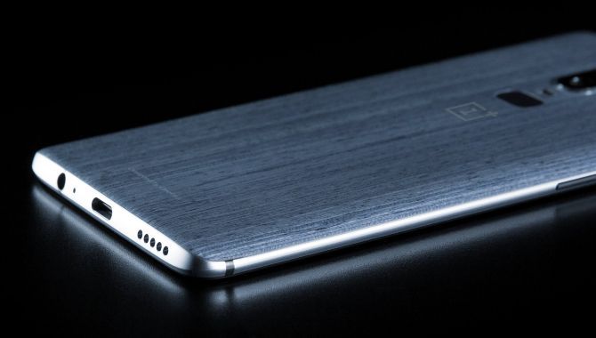 evleaks afslører knivskarpt billede af OnePlus 6