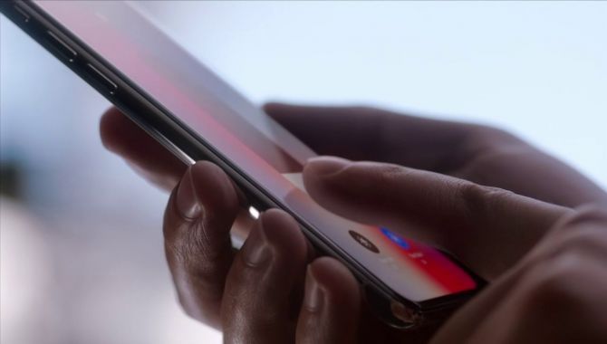 Analytiker: Samtlige iPhones får større batterier i 2018