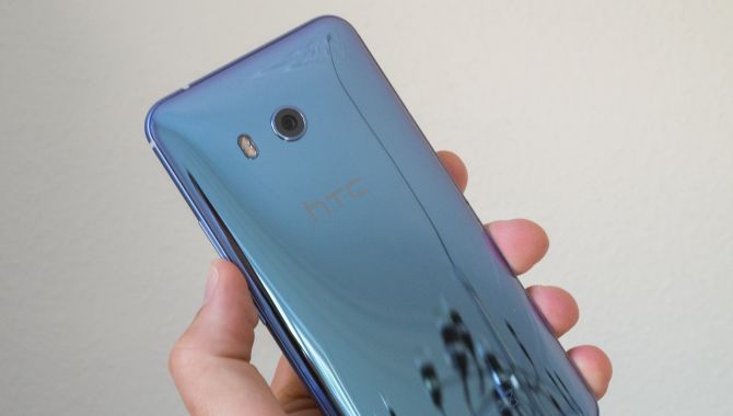 HTC kommer med 3 nye telefoner inden årets udgang