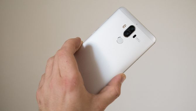 Huawei Mate 10 får kantløs display