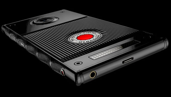 RED afslører verdens første smartphone med holografisk skærm