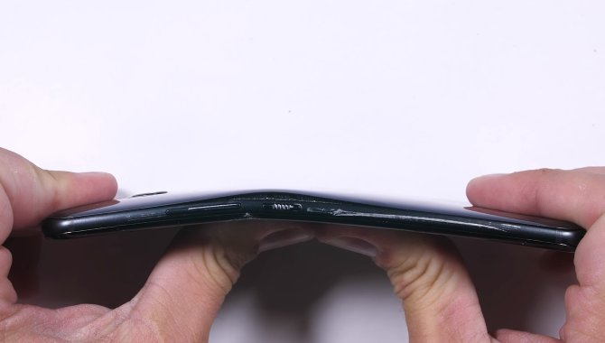 HTC U 11 dumper i populær torturtest