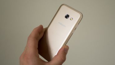 Samsung Galaxy A3 (2017) – en fiks størrelse [TEST]