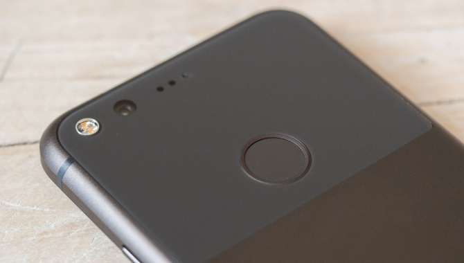 Google vil investere 6 mia. kr. i LG-skærme til nye Pixel-mobiler