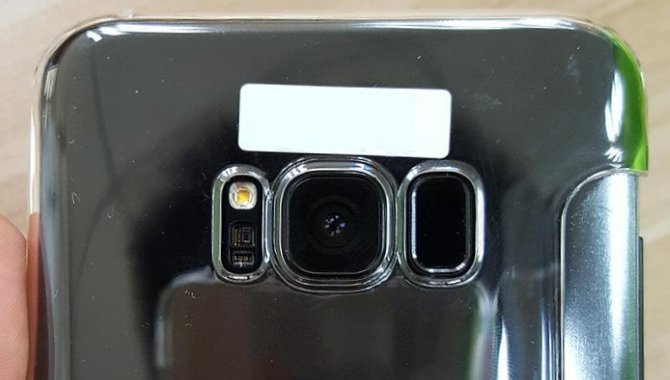 Avis: Fingeraftrykslæser bag på Galaxy S8 er en nødløsning