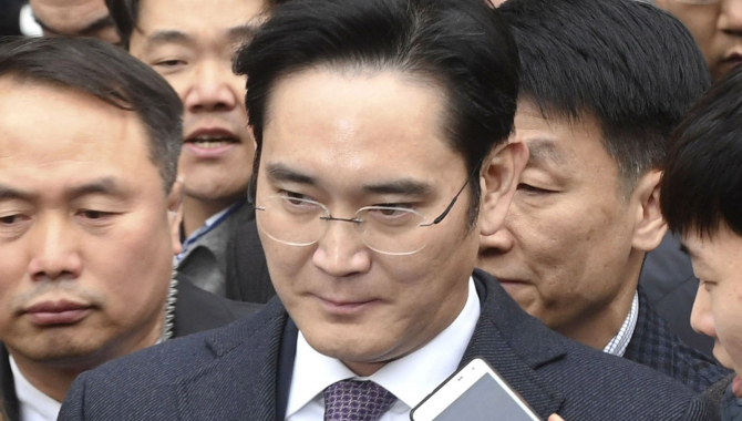 Samsung-chef slipper for fængsling