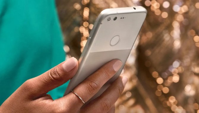 Stor efterspørgsel forsinker Googles Pixel-telefoner