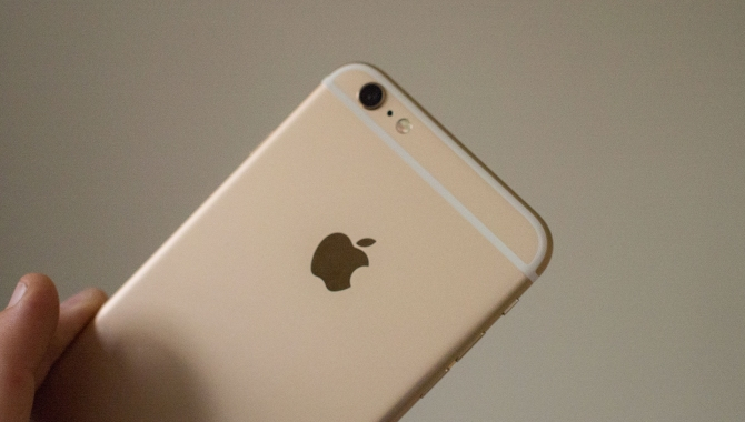 Apple sender udskældt iPhone-model på tidlig pension