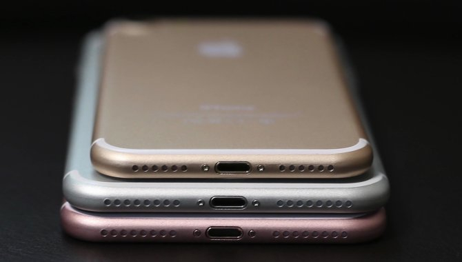 Ingen stereohøjttalere i iPhone 7 trods skrottet minijack-port