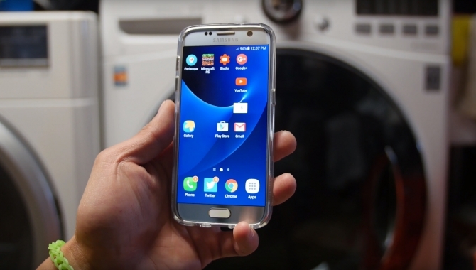 Samsung Galaxy S7 vs. vaskemaskine – hvem vinder? [VIDEO]