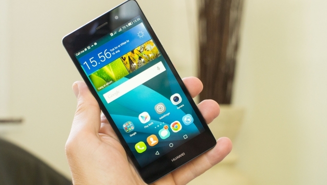 Huawei P8 Lite slår selskabsrekord