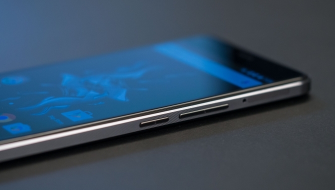OnePlus X salgstart i dag – sådan får du fat i den