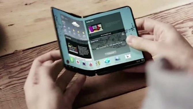 Samsung klar med sammenfoldelig smartphone til januar