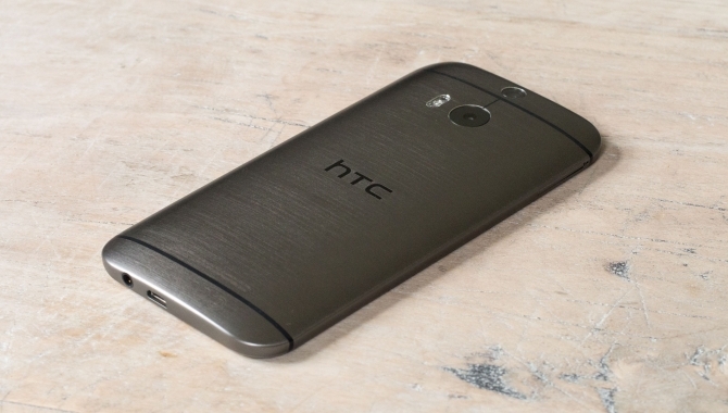 HTC One M8s – Metalmobil med nye kræfter [TEST]