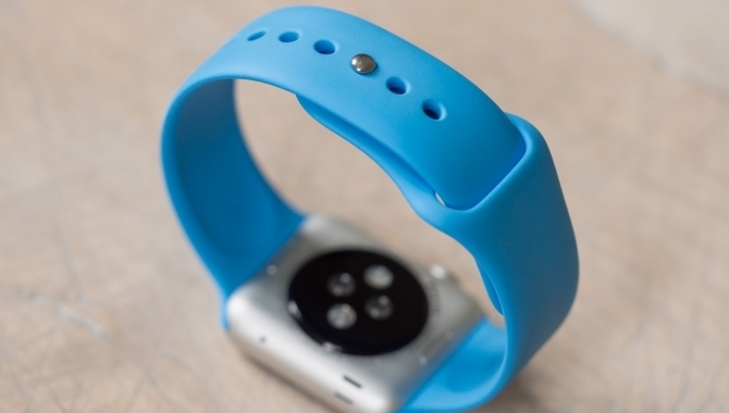 Apple tjener kassen på Watch-gummirem til overpris