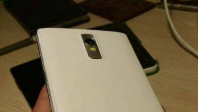 Billigere OnePlus One Lite lækket på billede