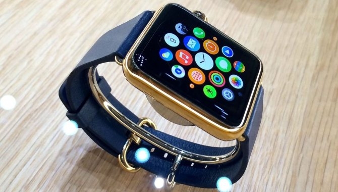 Apple Watch kan kun købes online i første omgang