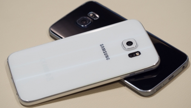 Galaxy S6 og S6 Edge: Sådan lyder de første anmeldelser