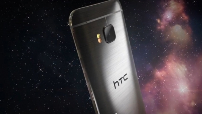HTC One M9: To nye reklamevideoer, en fortalt af Robert Downey Jr.