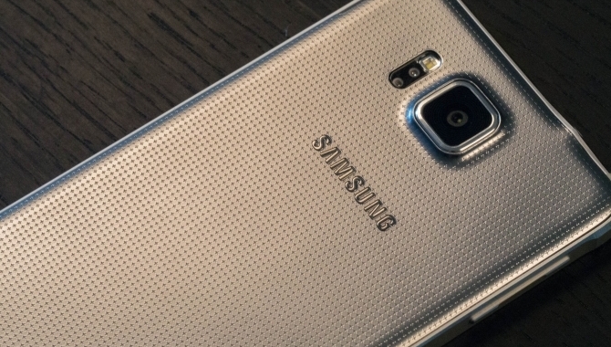 Samsung Galaxy S6 får også buet version