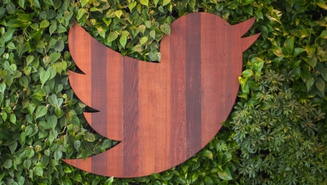Twitter afslører købsplaner ved en fejl