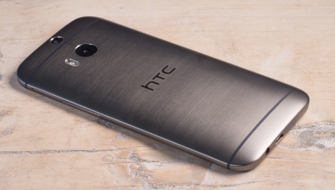 Smugkig på HTC Sense med Android Lollipop