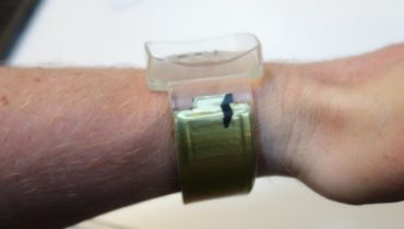 Se en rem der kan fordoble batteritiden på dit smartwatch