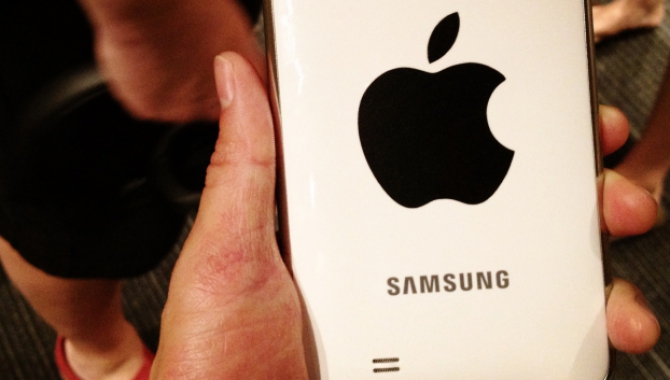 Samsung og Apple tjener mere end markedet
