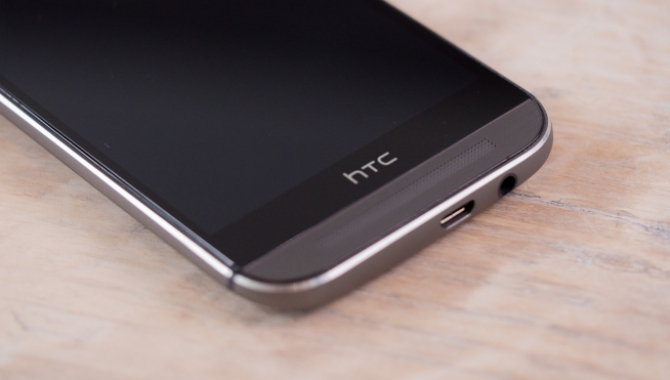 HTC vender nedadgående indtægtskurve, men taber stadigvæk penge