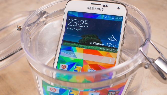 Samsung Galaxy S5 og hammer-test
