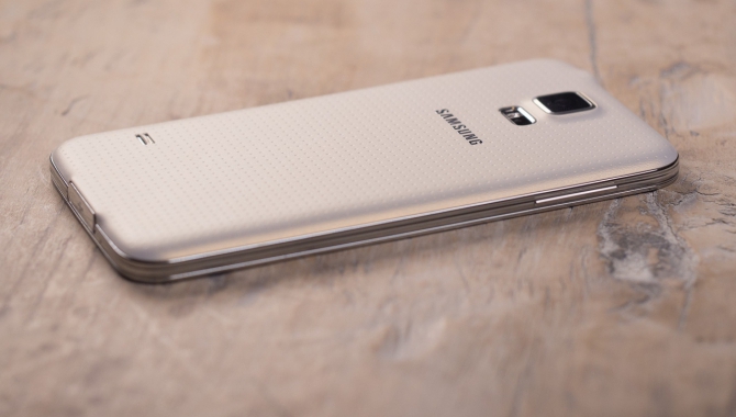 lægemidlet klassekammerat lineær Samsung Galaxy S5 anmeldelse: S-serien når nye højder [TEST]