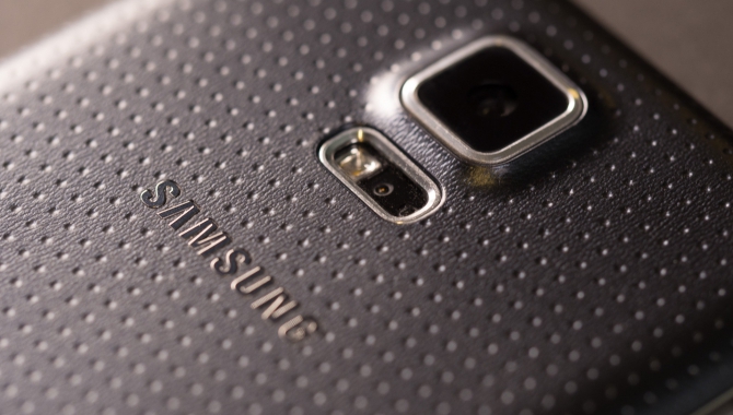 Samsung Galaxy S5: S-serien bliver sporty [FØRSTE KIG]