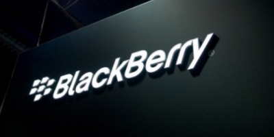 BlackBerry forpligter sig til endnu fem år med mobiltelefoner