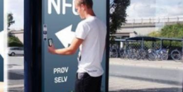 Nu får outdoor-reklamerne NFC-tags
