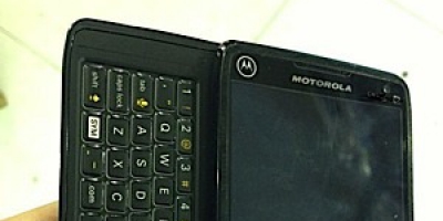 Motorola Droid 5: Lækkede fotos afslører ny QWERTY smartphone