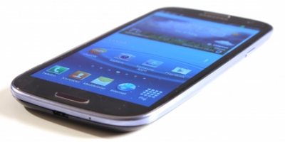 Nu styrtdykker prisen på Samsung Galaxy S III