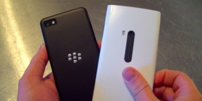 Video: BlackBerry Z10 vs Nokia Lumia 920