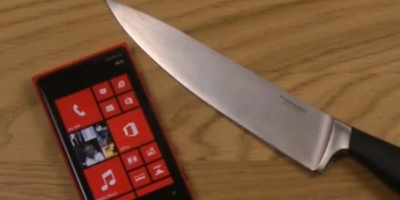 Video: Spil Fruit Ninja på Nokia Lumia 920 med rigtig kniv