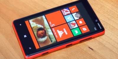 Video: Unboxing Nokia Lumia 810