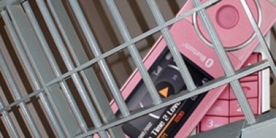 Fængslerne fyldt med ulovlige mobiltelefoner